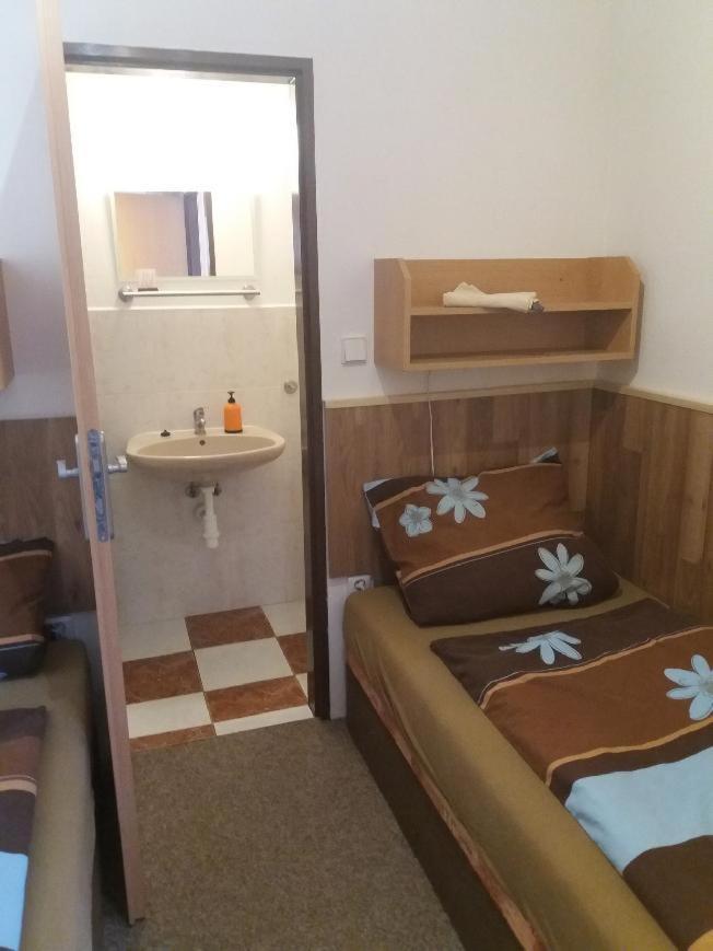 A+R Pension Plzeň Esterno foto